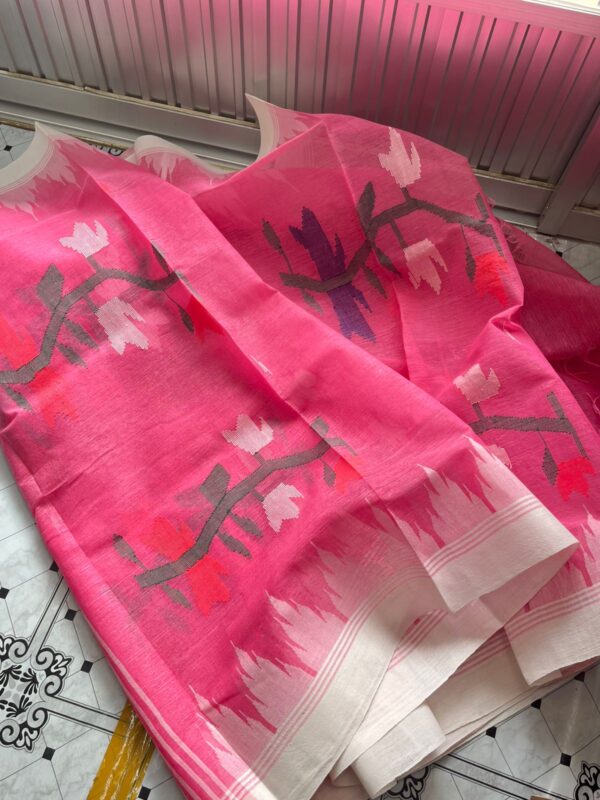 বাগান বিলাশ গোলাপী মনিপুরী শাড়ী